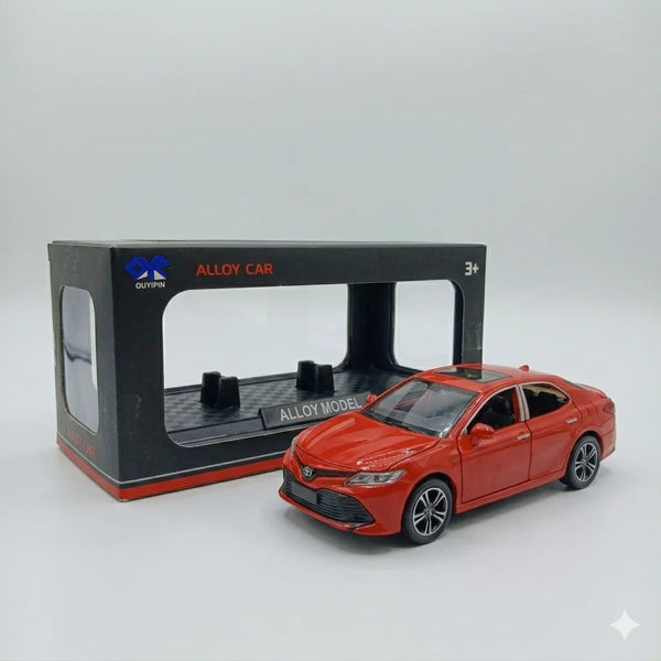 1:28 Toyota Camry Diecast Metal Model – Premium Alloy Edition with Lights & Sound